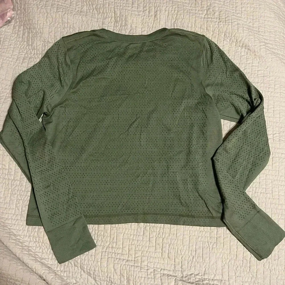 Green mesh cropped top - Picture 3 of 3